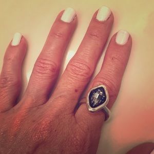 Uno de 50 Gray Swarovski Crystal ring